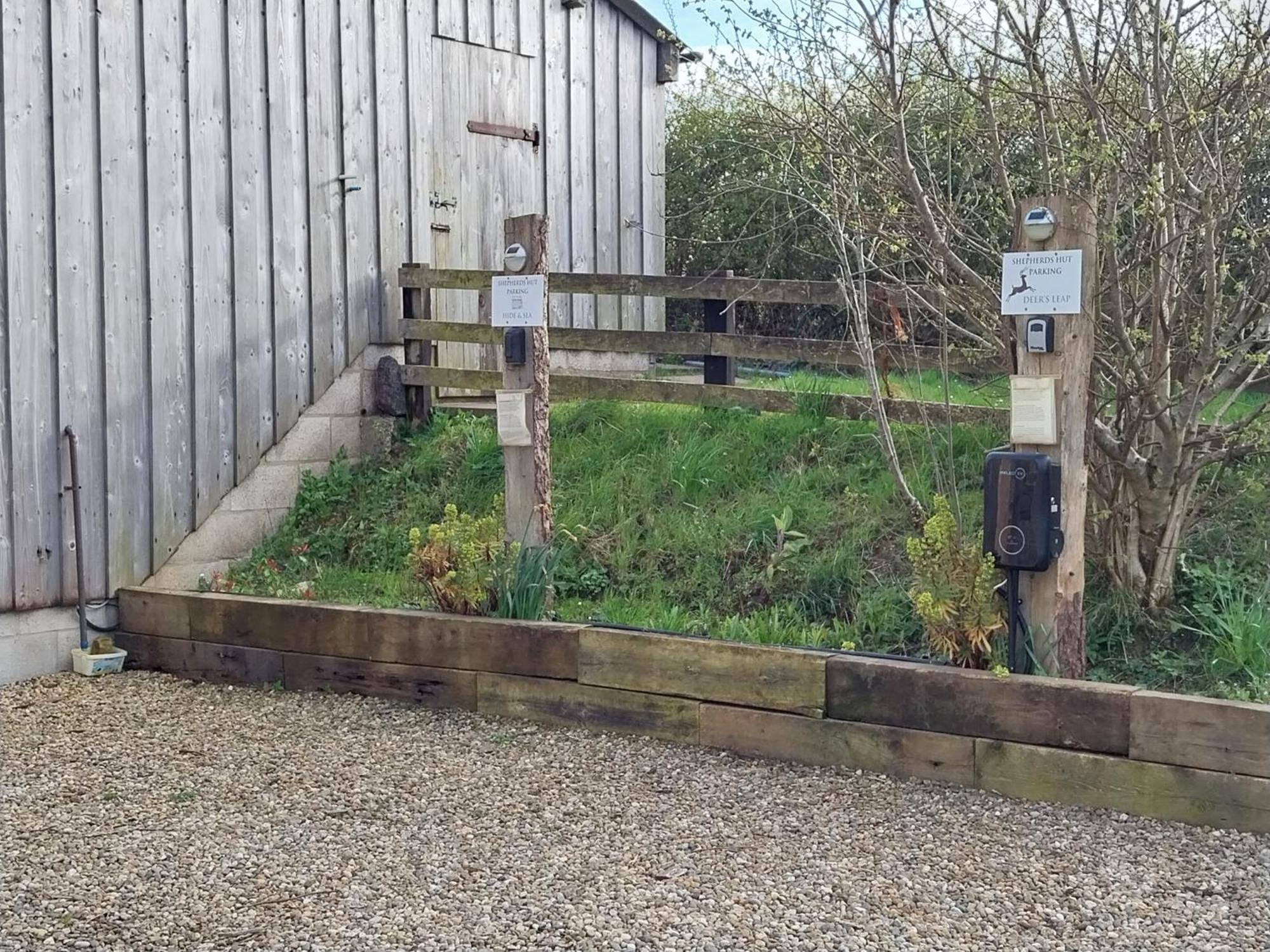 Meadowbeck - Shepherd Huts Fylingdales 外观 照片